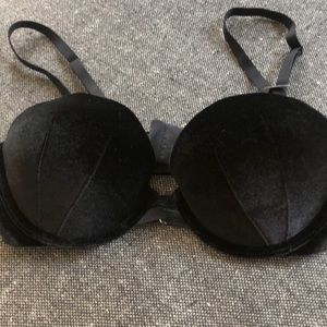 LaSenza. Convertible strapless velvet bra